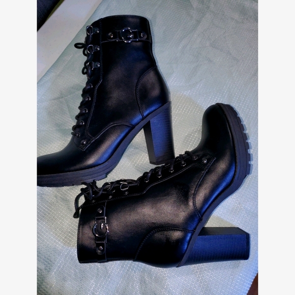 by guess Shoes - Military boots ★ by guess